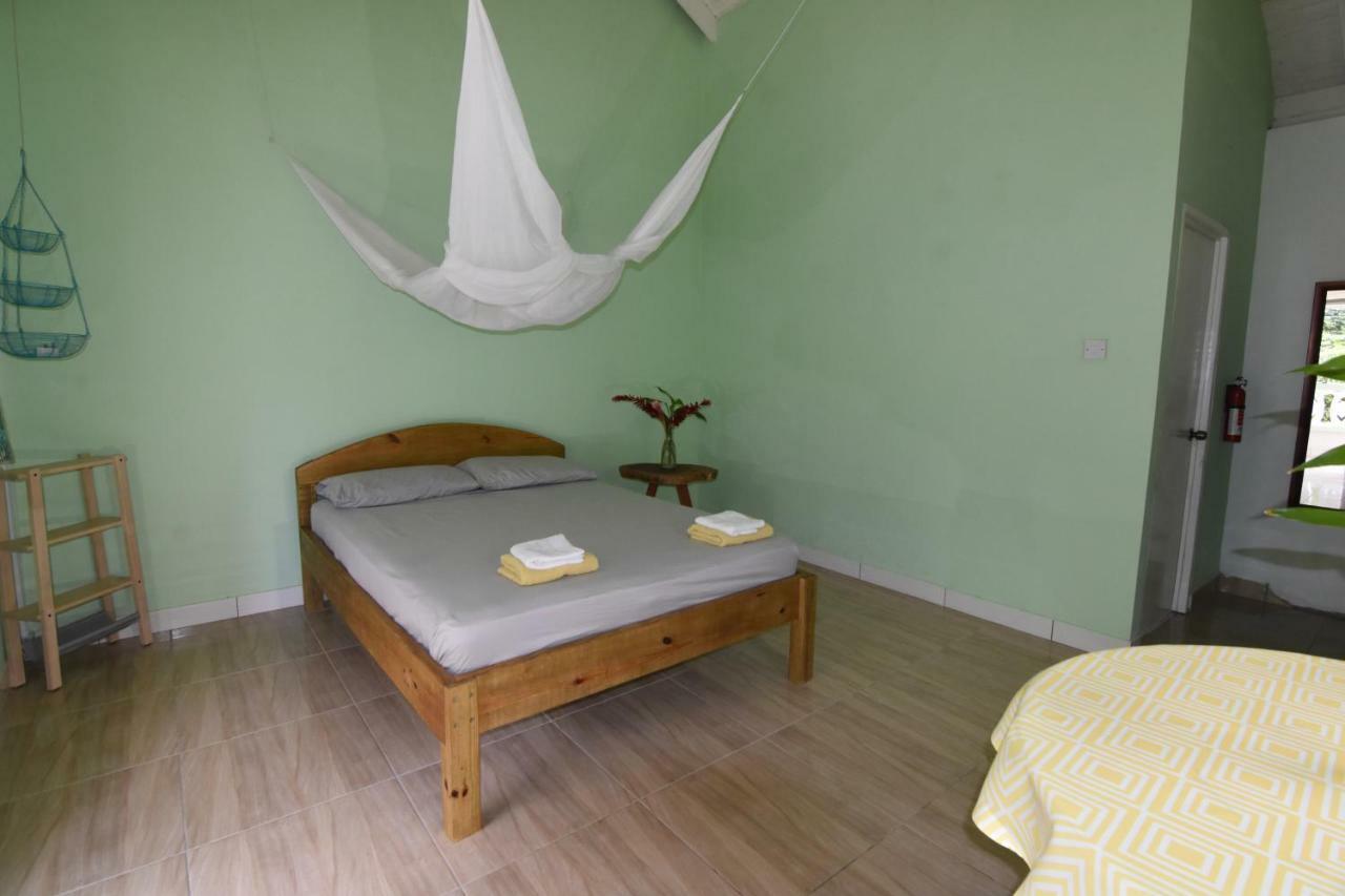 Soufriere Guesthouse 외부 사진